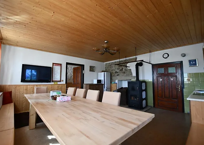 Chlum Misa Lodge *